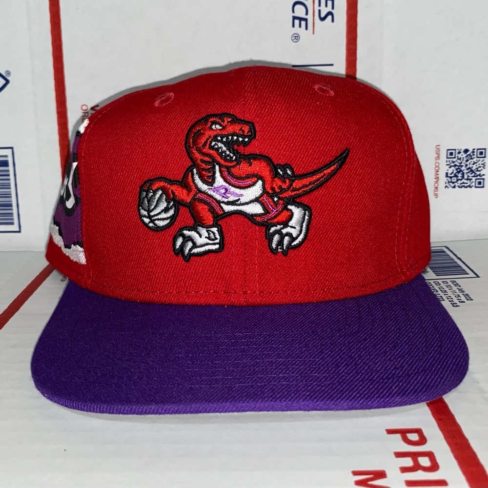 Mitchell & Ness Red Cap 🧢 Toronto Raptors 🦖 NBA basketball SnapBack hat custom !